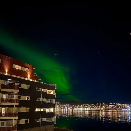 Northstay - Arctic View Apartment, Free Parking, Sleeps 4 *